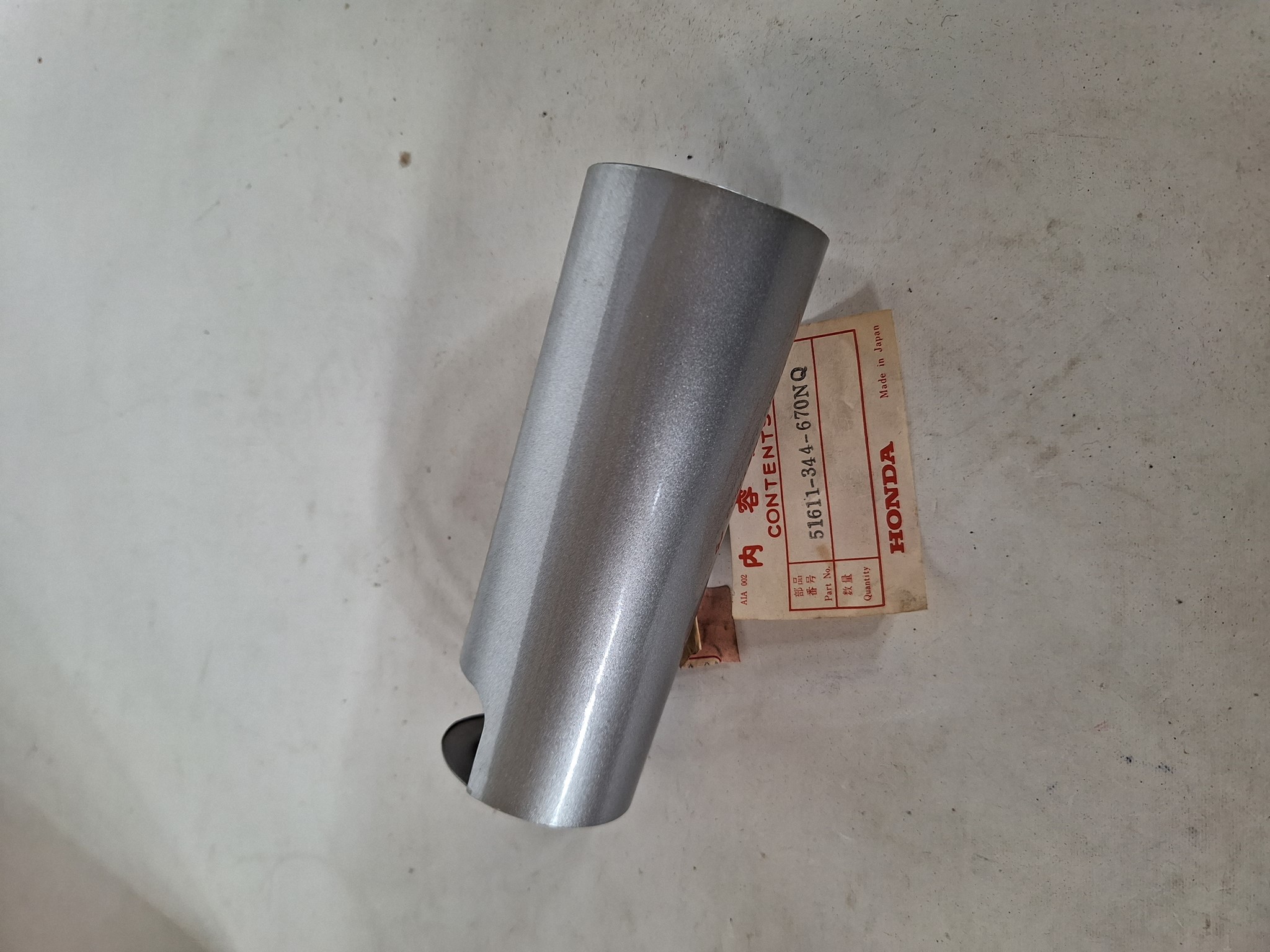 Picture of COVER,FR.FORK UN.  51611-344-670NQ